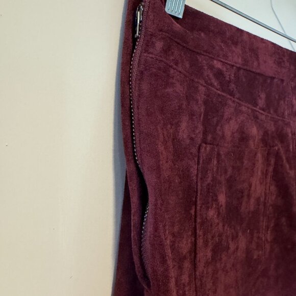Blank NYC Faux Suede Burgundy Flare Pant Size 30 - Picture 3 of 8